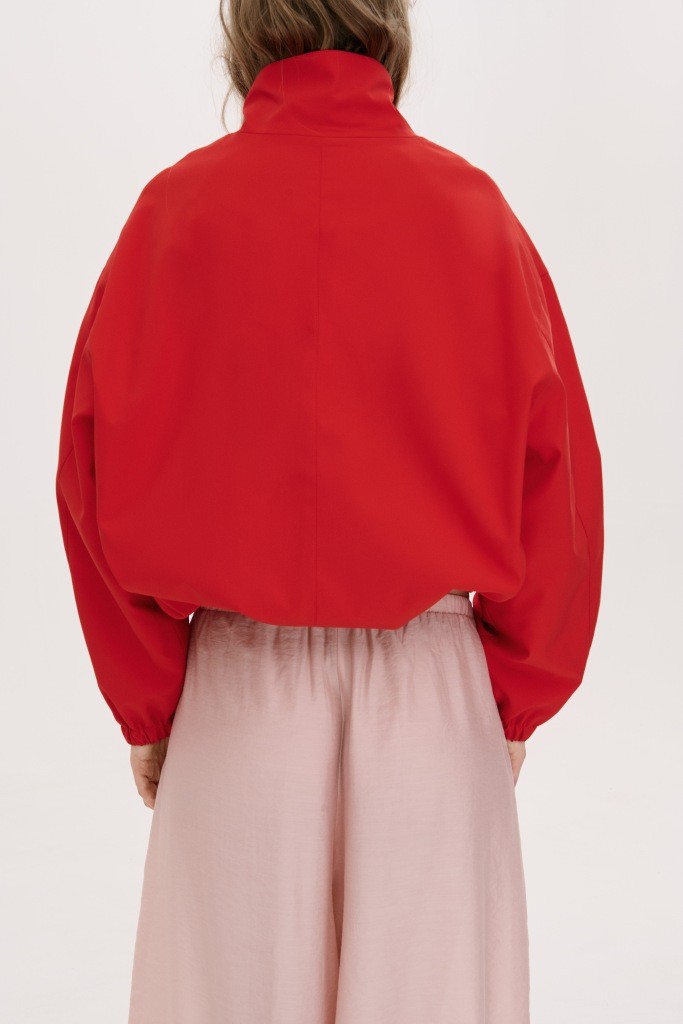 МІНІМАЛІСТИЧНА КУРТКА-БОМБЕР З ВИСОКИМ  КОМІРОМ-СТІЙКОЮ 1263 зображення 2